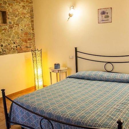 Room In Farmhouse - Apartment In Farmhouse Casolare Dei Fiori Chiesina Uzzanese Eksteriør billede